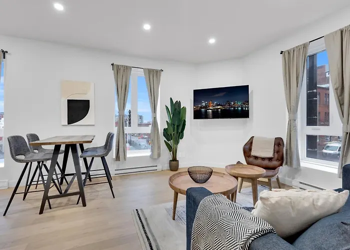 Deluxe Suites Downtown Montreal